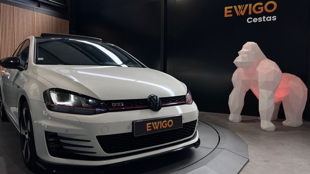 Golf 2.0 TSI 220Ch GTI DSG6 BVA - TOIT OUVRANT - SI&Egrave;GES CHAUFFANT 2015 occasion 33610 Cestas