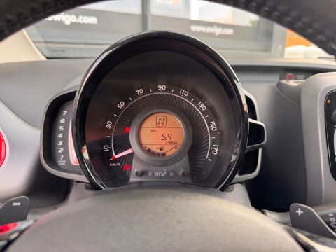 Aygo 1.0 VVTI 70 X-Play X-Shift / CAMERA DE RECUL / CARPLAY / CLI 2021 occasion 26000 Valence