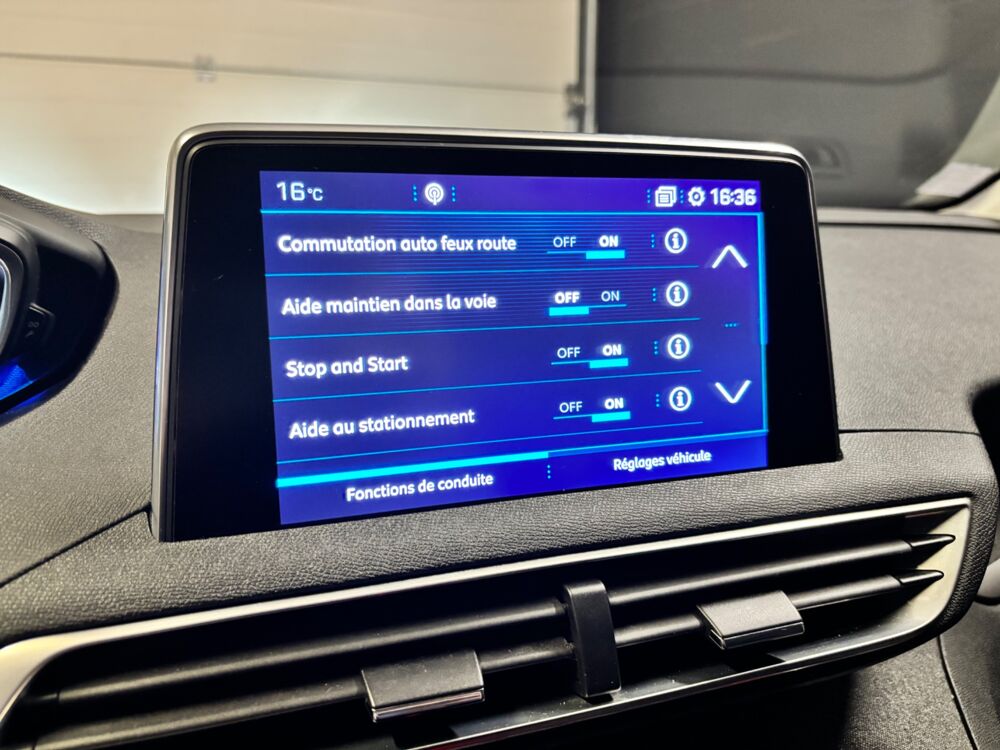 3008 PEUGEOT 2.0 BLUEHDI 150ch GT LINE START-STOP/TOIT OUVRA 2017 occasion 78125 Gazeran