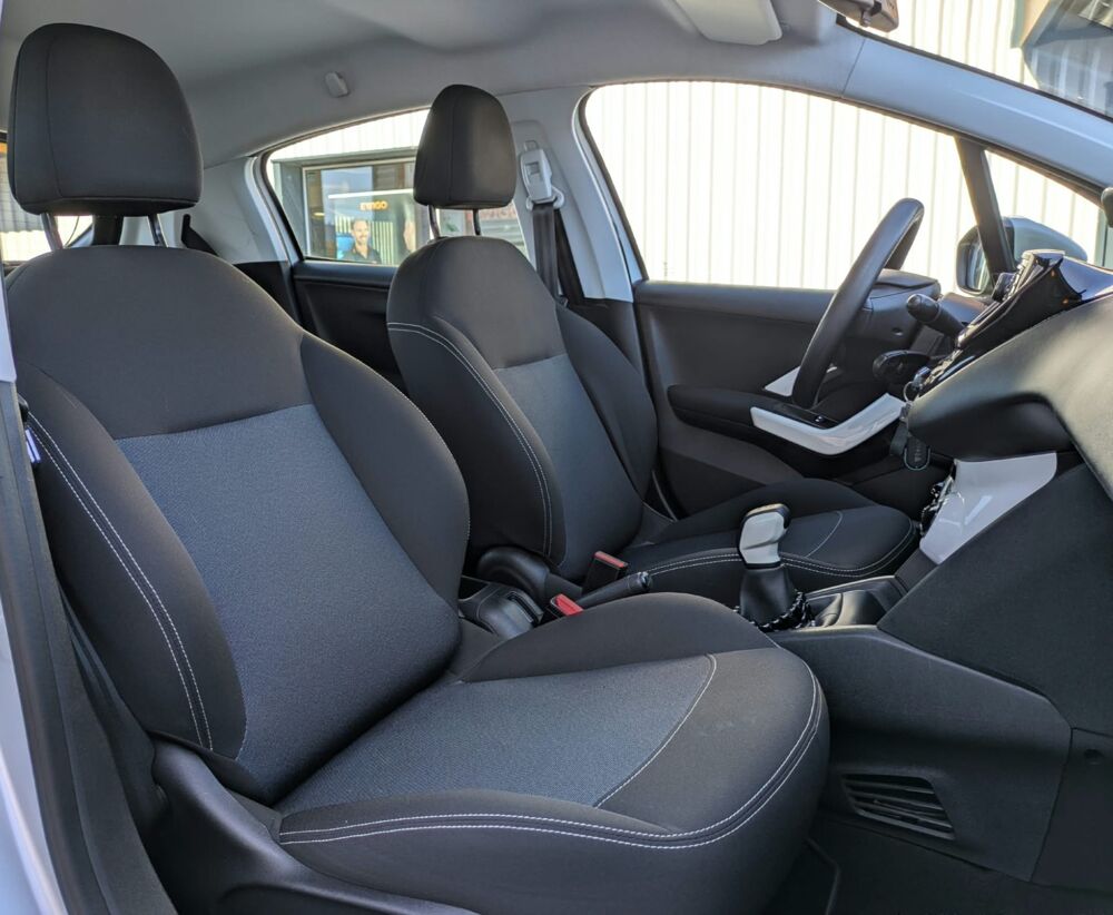 208 GENERATION-I 1.6 BLUEHDI 75ch LIKE 2018 occasion 25300 Pontarlier