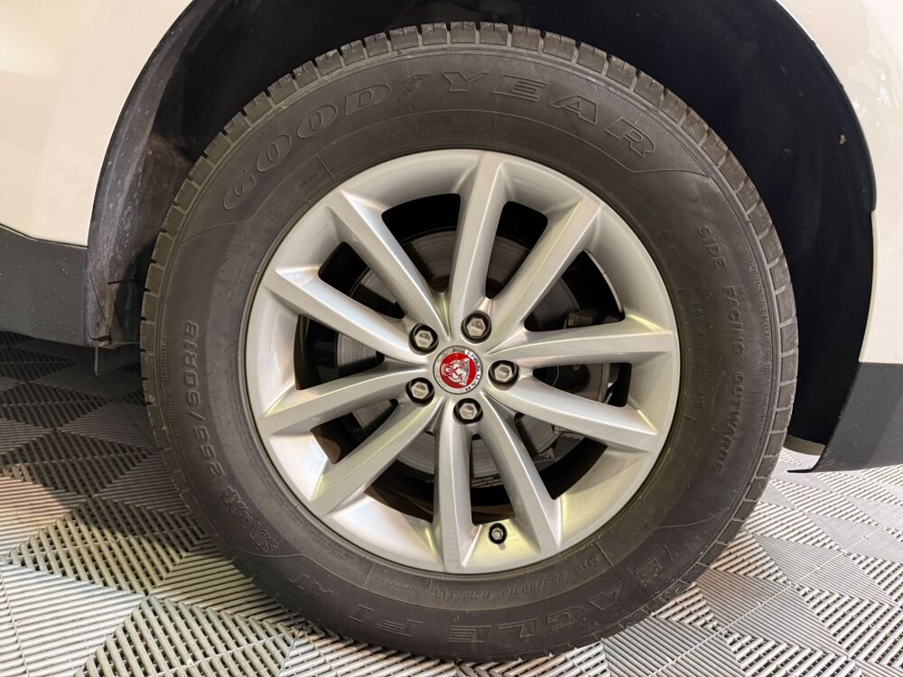 F-PACE 3.0 D 300ch PORTFOLIO AWD BVA TOIT OUVRANT PANORAMIQUE/ CAME 2017 occasion 78125 Gazeran