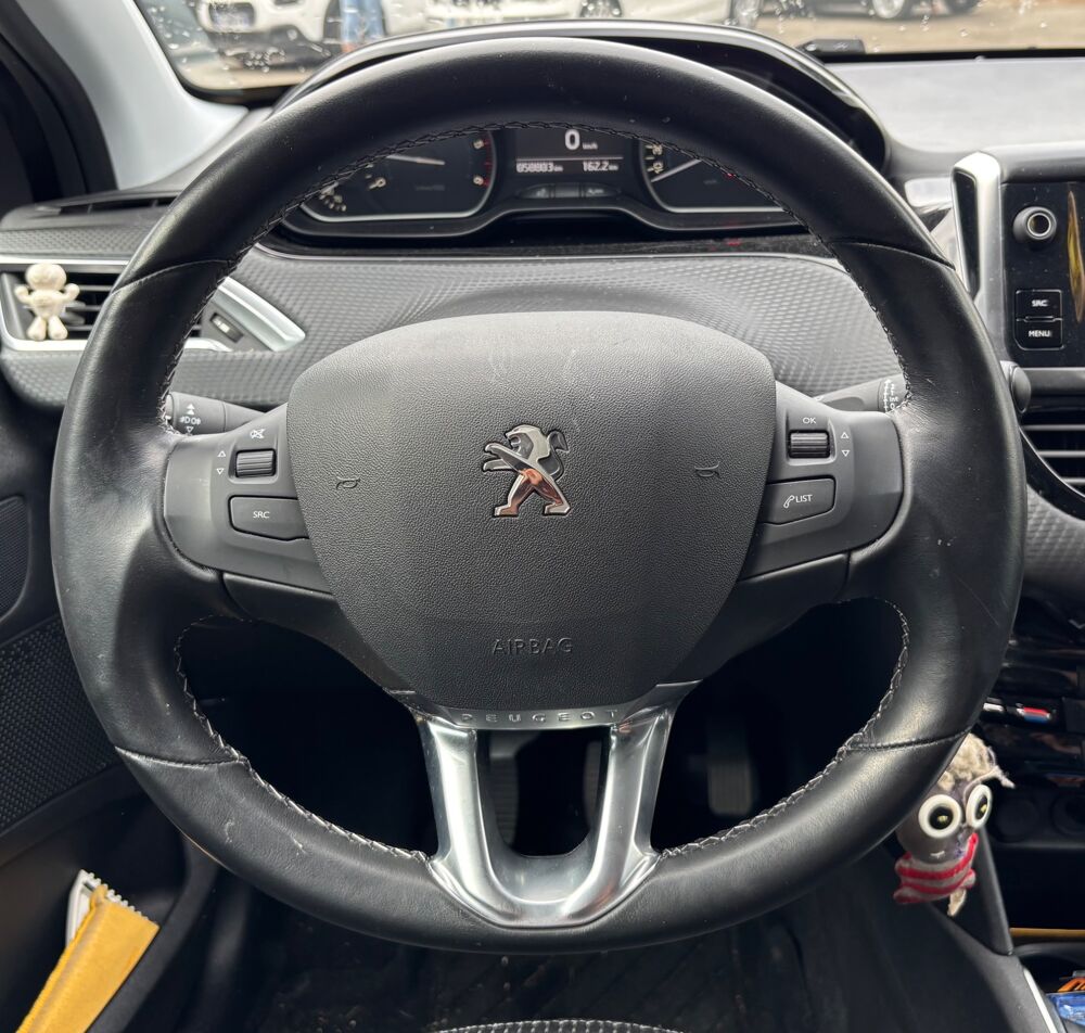 208 1.5 BLUEHDI 100 CH ACTIVE - Carplay - Radar- Entretien Compl 2018 occasion 44220 Cou&euml;ron