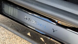 Model Y STANDARD 264cv 60KWH BVA - SOH 92% - 1ER MAIN - TVA NON RECU 2023 occasion 69150 D&eacute;cines-Charpieu