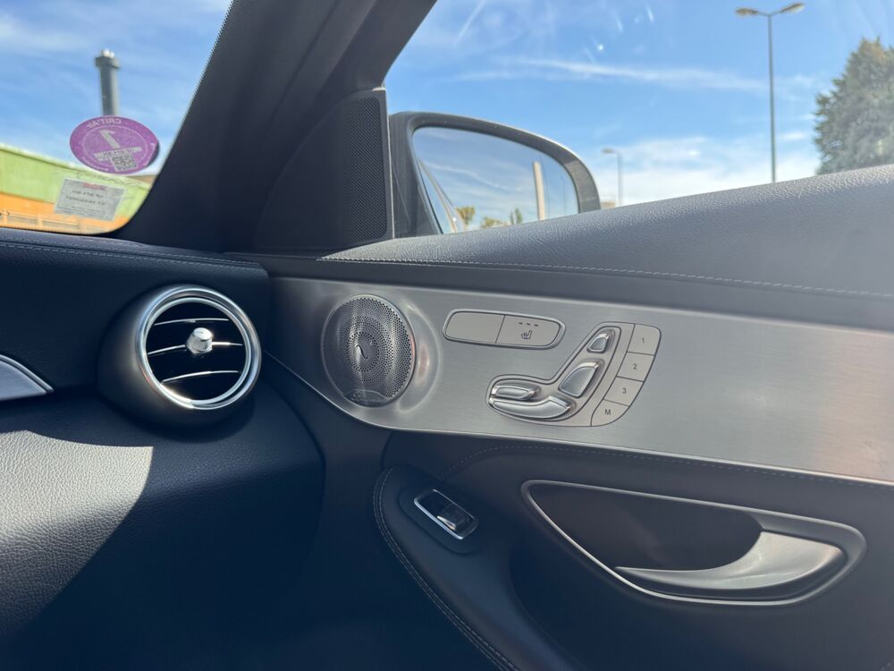 Classe C 63AMG V8 4.0 476Ch BVA - ENTRETIEN MERCEDES - AUDIO BURMESTE 2017 occasion 26000 Valence