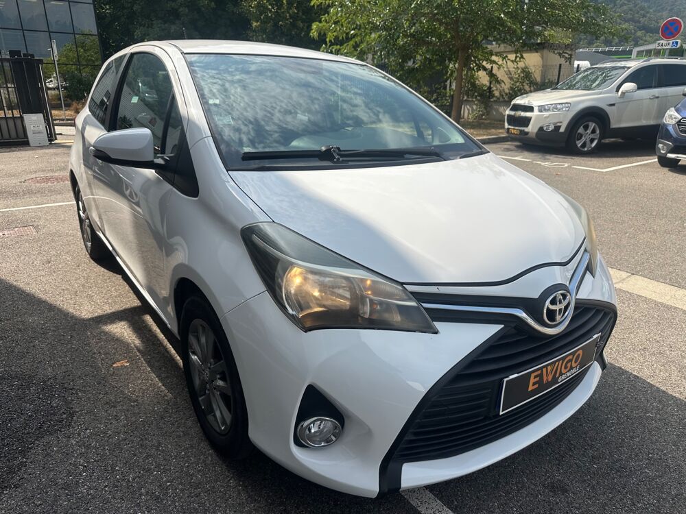 Yaris 1.L VVTI 70ch ACTIVE 2014 occasion 38420 Le Versoud