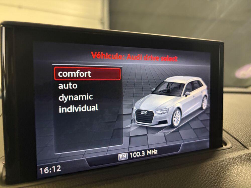 A3 SPORTBACK 1.0 TFSI 115ch/ TOIT OUVRANT/ CARPLAY/ AIDE AU PAR 2018 occasion 78125 Gazeran