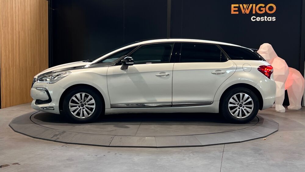 DS5 1.6 BLUEHDI 120 Ch S&S SO CHIC EAT6 - DISTRI NEUVE - CARPLAY 2018 occasion 33610 Cestas
