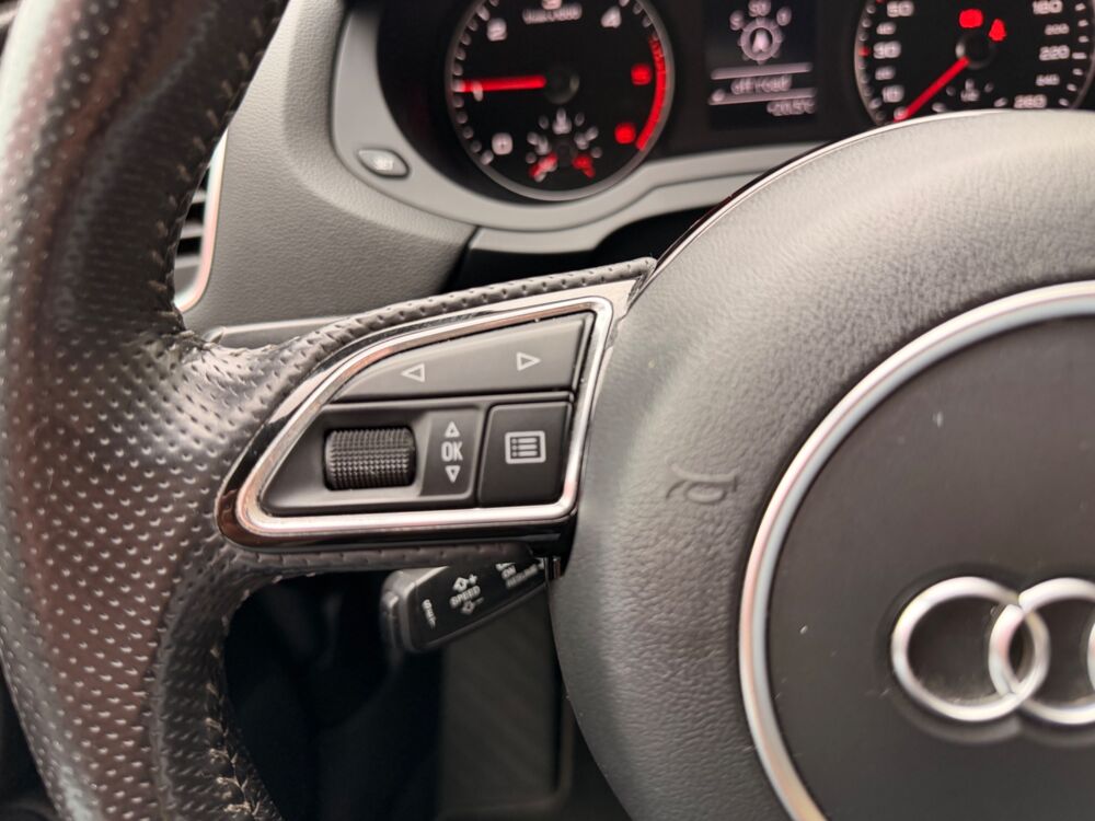 Q3 2.0 TDI 140Ch S-LINE - RADAR DE RECUL - GPS - BLUETOOTH - RE 2014 occasion 76150 Saint-Jean-du-Cardonnay