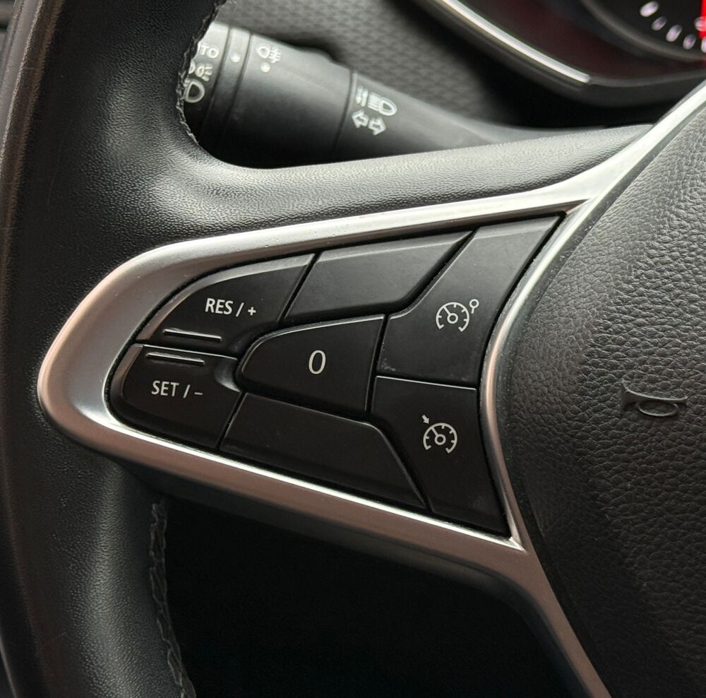 Clio V 1.5 BLUE DCi 85 ZEN + CARPLAY + RADARS AR + FEUX LED + DIS 2019 occasion 54000 Nancy