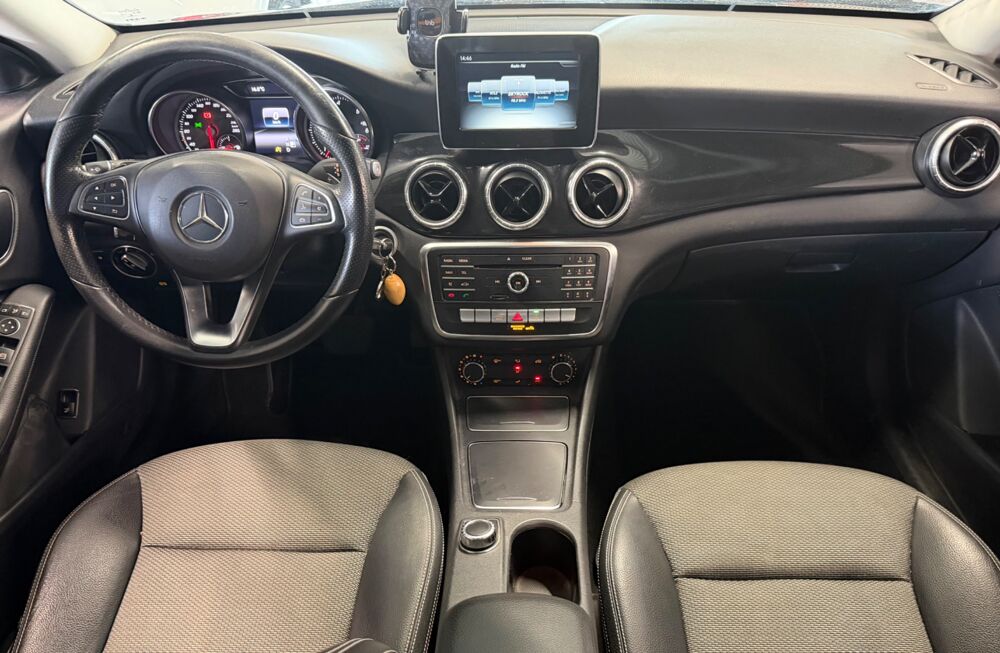 Classe CLA SHOOTING BRAKE 2.2 200 CDI 135 Ch BUSINESS 7G-DCT BVA 2016 occasion 79000 Niort
