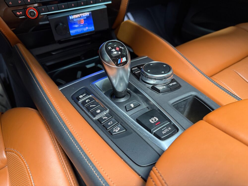 X6 M 4.4 575 CH (F86) X DRIVE / PACK CARBONE / FULL OPTIONS / S 2015 occasion 29000 Quimper