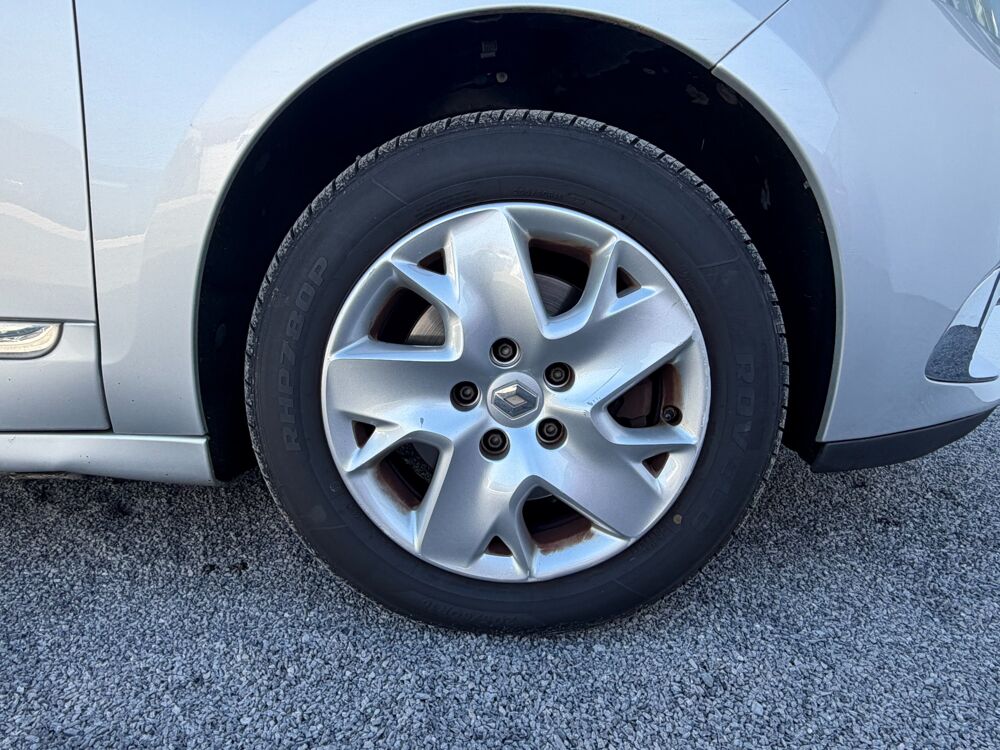 Sc&eacute;nic 1.5 dCi 110ch Bose EDC BVA 2015 occasion 64122 Urrugne