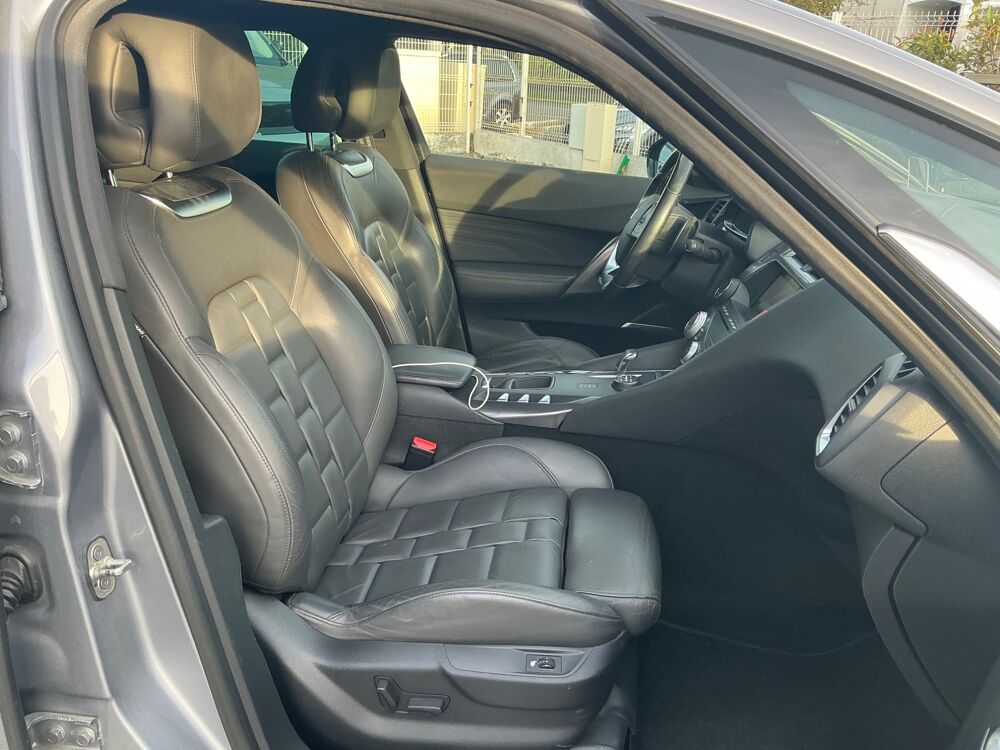 DS5 2.0 E-HDI HYBRID4 200H 165 CH FULL-HYBRID SPORT CHIC 4X4 BVA 2018 occasion 17000 La Rochelle