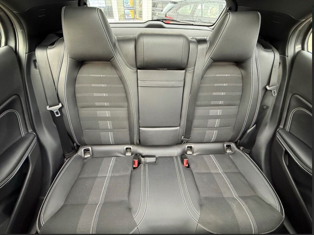 Classe GLA 2.2 220 D 175 FASCINATION 7G-DCT BVA - CAM&Eacute;RA DE RECUL - TOI 2018 occasion 27000 &Eacute;vreux