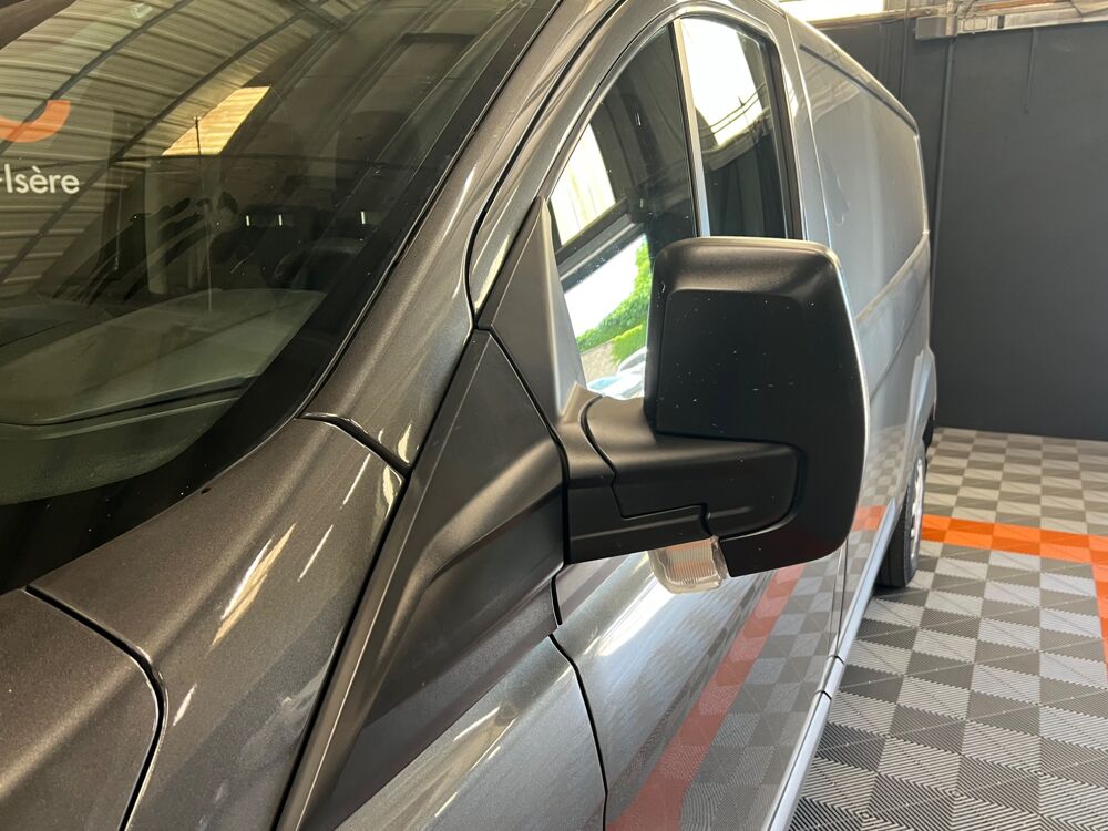 Transit Custom TRANSIT CUSTOM 2.0 TDCI 130ch L2H1 LONG TREND BUSINESS 2018 occasion 26100 Romans-sur-Is&egrave;re