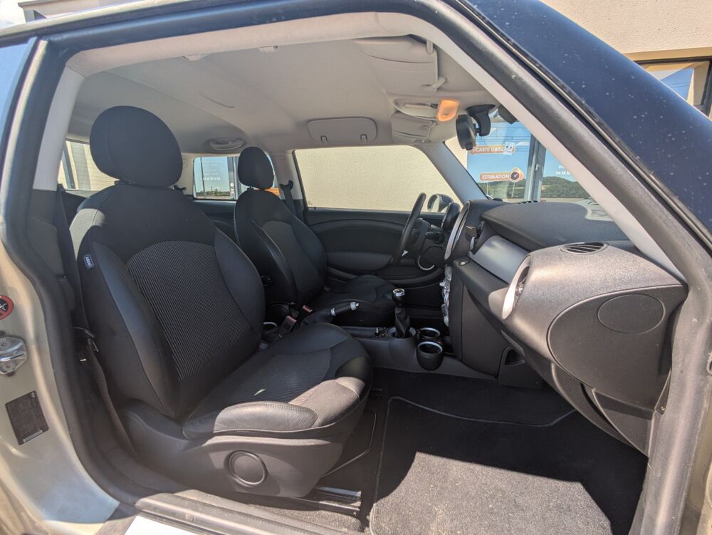 Cooper 1.6 120cv COOPER / RADAR DE RECUL / FEUX AUTO / REGULATEUR / 2008 occasion 69420 Ampuis