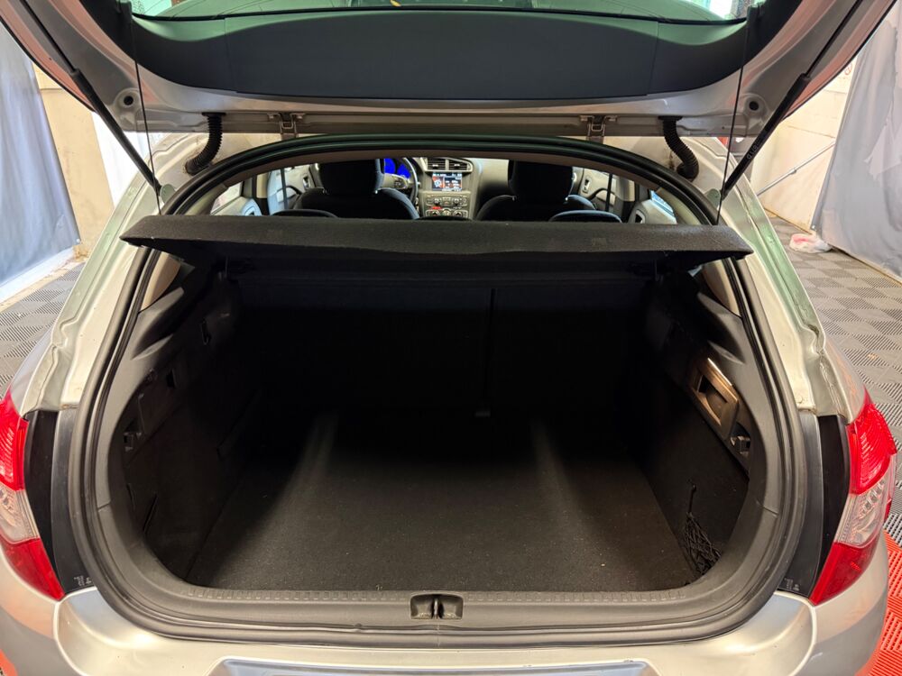 C4 1.6 HDI 110 Ch CONFORT BMP BVA RADAR DE RECUL/ GPS 2013 occasion 24750 Tr&eacute;lissac
