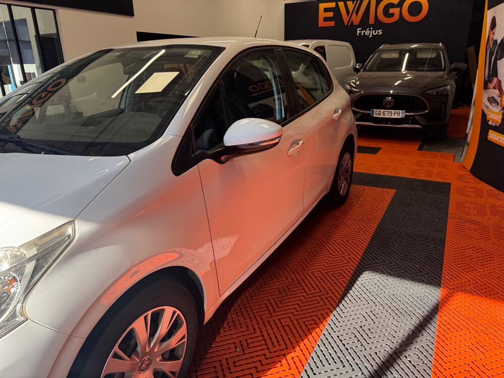 208 6 583 HT Soit 7900 TTC SOCIETE 1.5 BLUEHDI 100 BUSINESS ACTI 2019 occasion 83600 Fr&eacute;jus