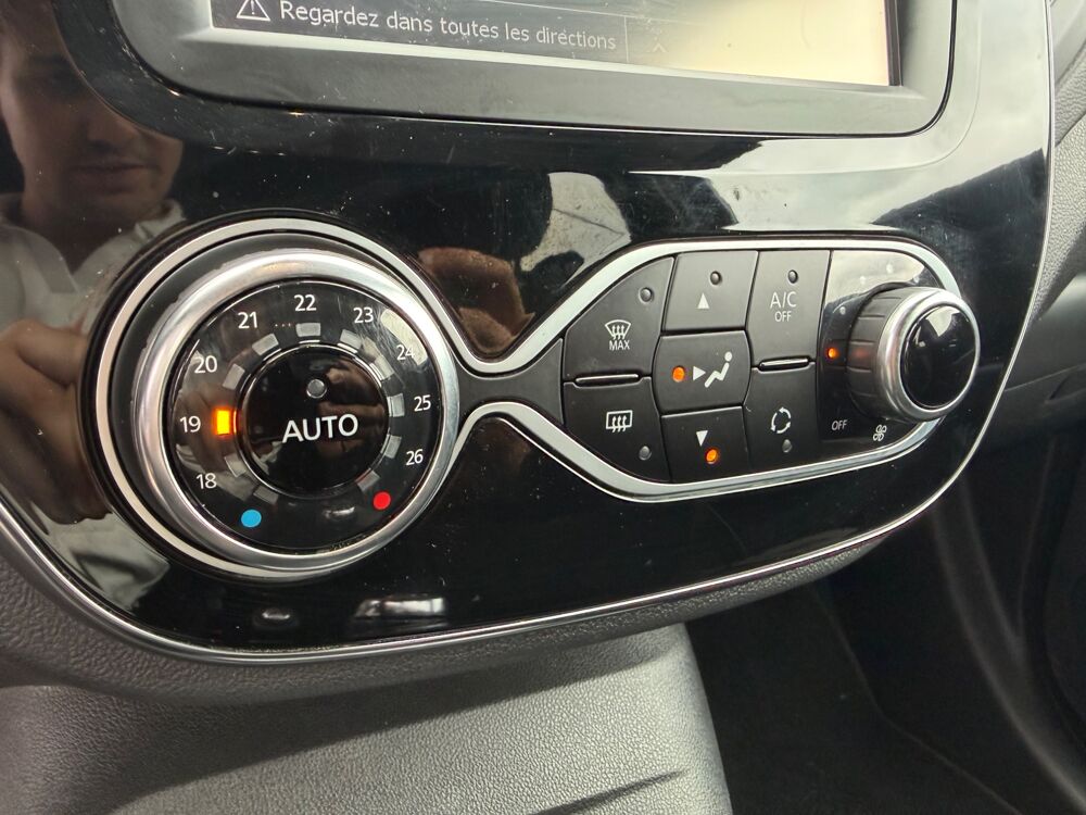 Captur 1.5 DCI 110Ch INTENS - ATTELAGE - CAMERA DE RECUL - CLIMATIS 2017 occasion 27000 &Eacute;vreux