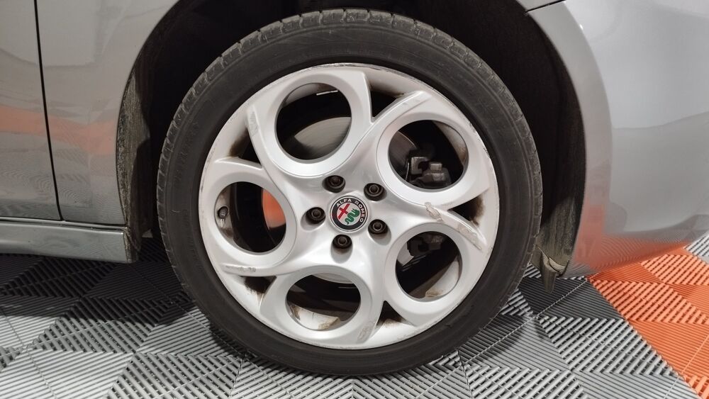 Giulietta 2.0 JTDM 150CH LUSSO / DISTRIBUTION OK / CLIMATISATION AUTO 2017 occasion 17430 Tonnay-Charente