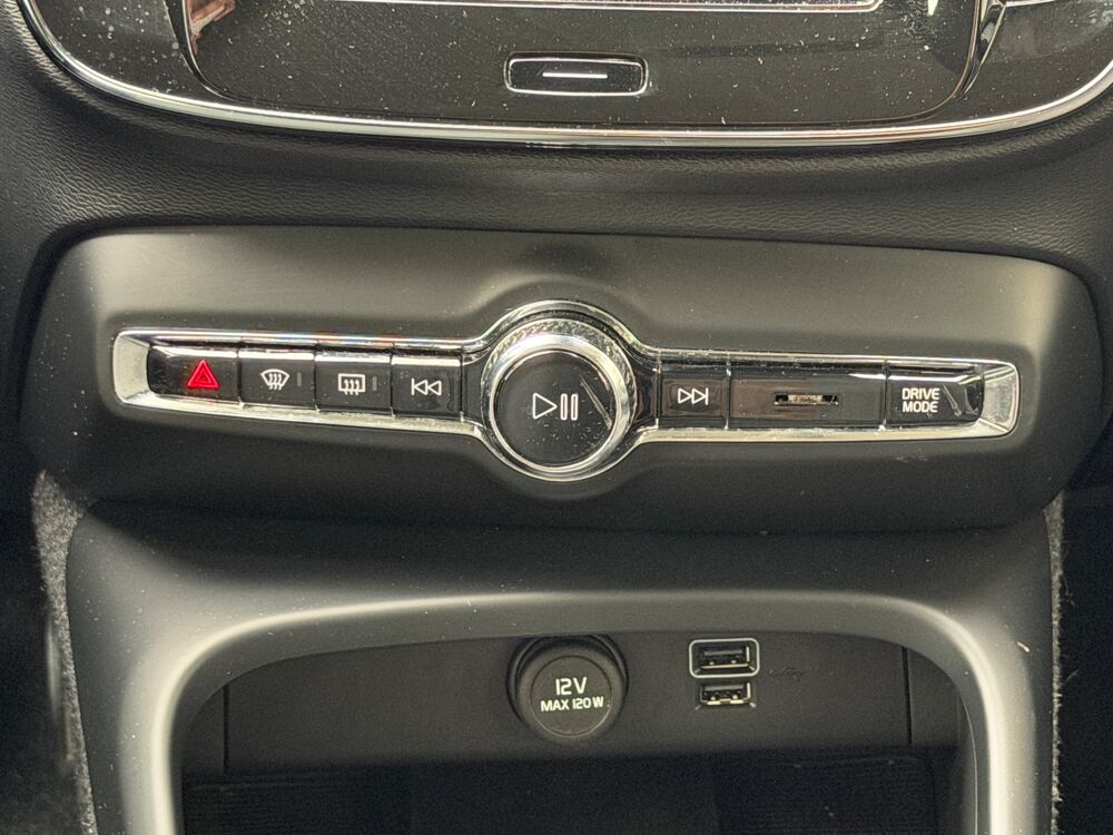XC40 1.5 T2 129 ch BUSINESS GEARTRONIC 8 2WD 2021 occasion 64320 Idron
