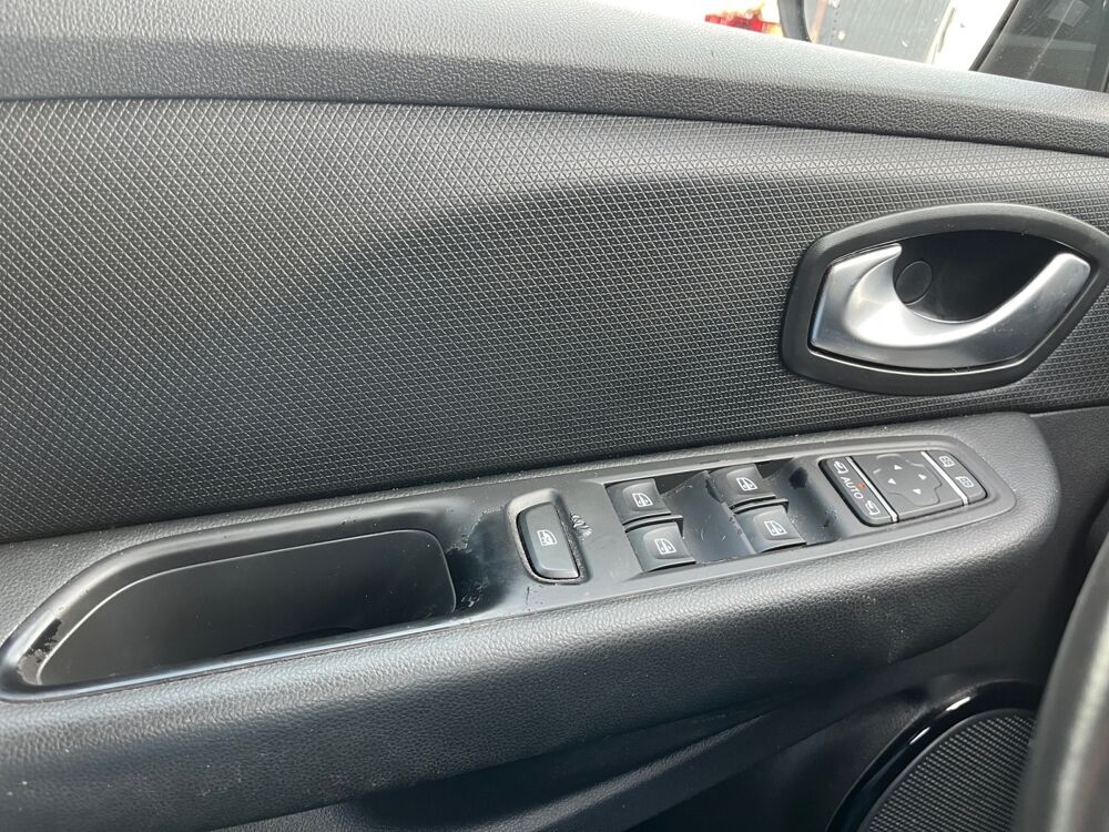 Clio 1.5 DCI 90 BUSINESS EDC BVA 2018 occasion 38590 Saint-&Eacute;tienne-de-Saint-Geoirs