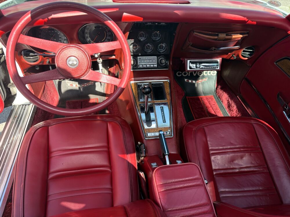 Corvette STINGRAY C3 1976 - V8 5.7 350 CI L48 180 CH - INTERIEURE ROU 1976 occasion 40000 Mont-de-Marsan