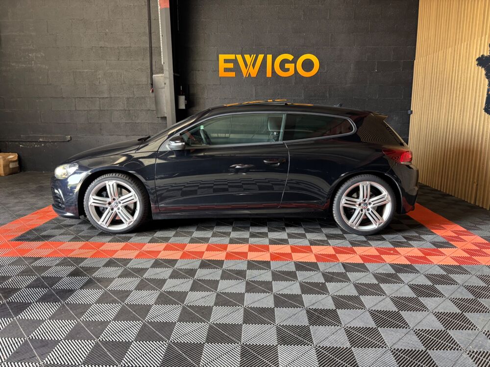 Scirocco R 2.0 TSI 265 Ch - Deuxi&egrave;me mains - Toit ouvrant - Si&egrave;ges ch 2010 occasion 44220 Cou&euml;ron