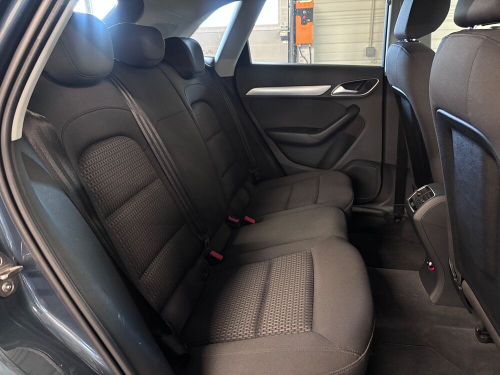 Q3 1.4 COD TFSI 150 Ch AMBIENTE S-TRONIC BVA 2016 occasion 79000 Niort