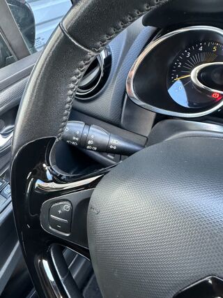 Clio 1.5 DCI 75CH / ZEN / REGULATEUR - cLIM - GPS - BLUETOOTH 2014 occasion 44220 Cou&euml;ron