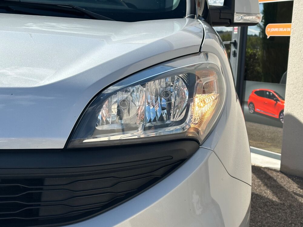 Doblo FOURGON CARGO MAXI 1.6 MJT 105cv PACK / 1 MAIN / CAMERA RECU 2021 occasion 69420 Ampuis