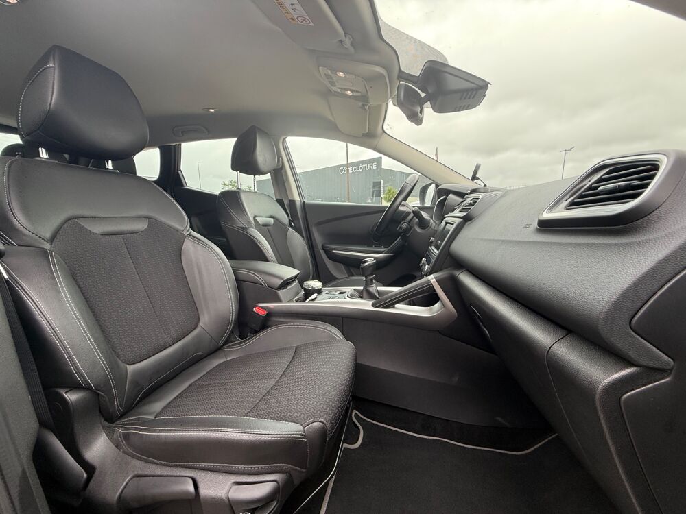 Kadjar 1.6 DCI 130Ch ENERGY INTENS - CLIMATISATION - RADAR DE RECUL 2016 occasion 27000 &Eacute;vreux