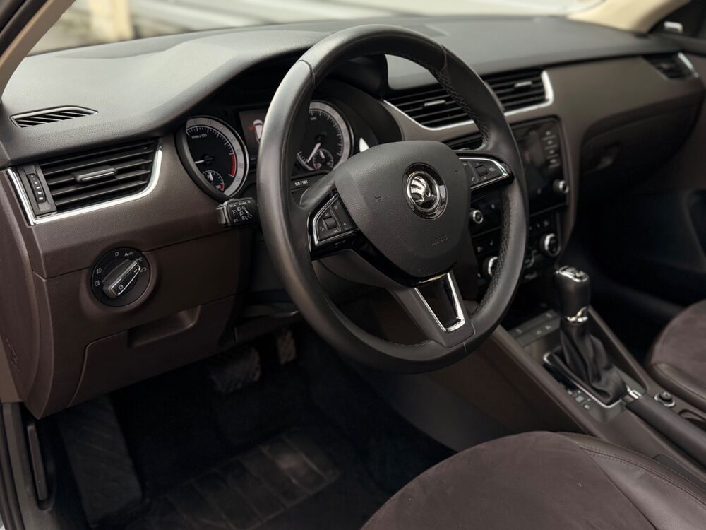 Octavia COMBI 2.0 TDI 150ch 4X4 LAURIN KLEMENT DSG BVA 2018 occasion 25300 Pontarlier