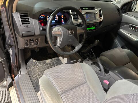 Hilux DOUBLE CABINE 2.5 D4D 145ch LEGENDE - ENTRETIEN TOYOTA 2012 occasion 81990 Puygouzon
