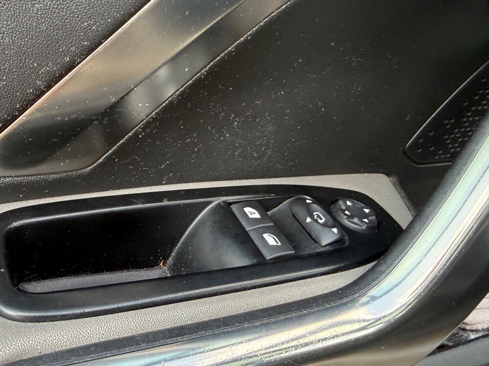208 GENERATION-I 1.6 E-HDI 115ch XY JBL 2015 occasion 69420 Ampuis