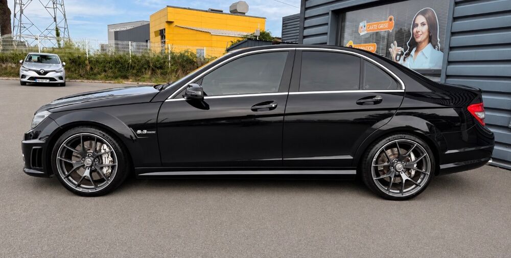 Classe C C63 AMG W204 457ch - Pack Performance - Carbone - Toit ouvra 2009 occasion 44220 Cou&euml;ron