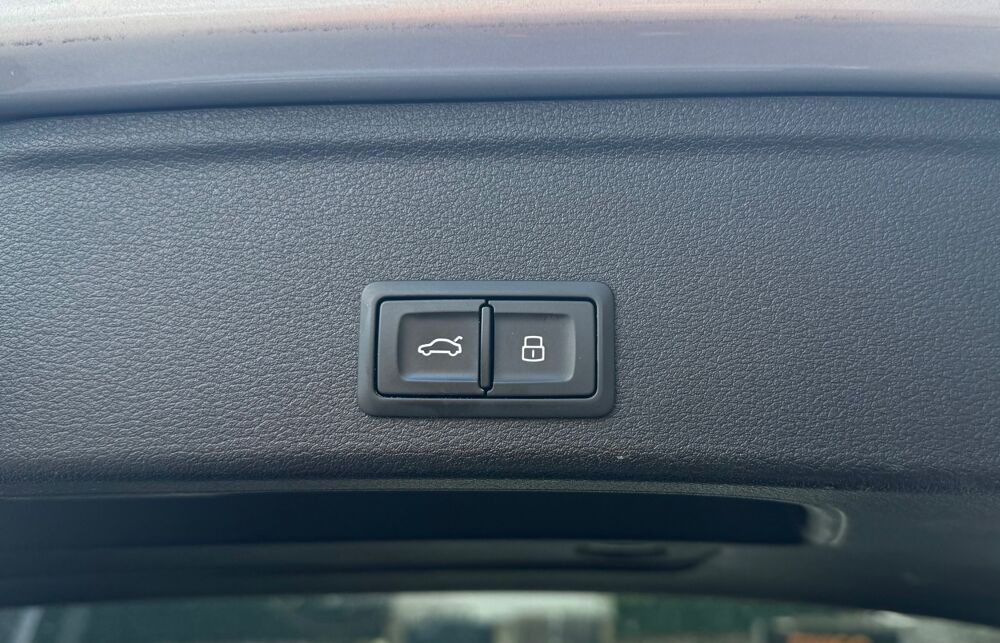 A4 AVANT 2.0 40 TFSI 200 HYBRID MHEV AVUS S-TRONIC BVA CARPLAY 2020 occasion 25000 Besan&ccedil;on
