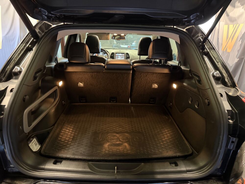 Cherokee 2.2 CRD 200 Ch OVERLAND AWD ACTIVE-DRIVE BVA TOIT OUVRANT/ S 2017 occasion 24750 Tr&eacute;lissac