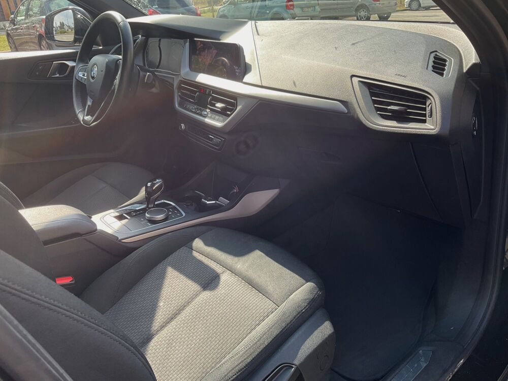 S&eacute;rie 1 1.5 116 D 115 BUSINESS BVA - Cam&eacute;ra de recul-carplay 2021 occasion 78410 Flins-sur-Seine
