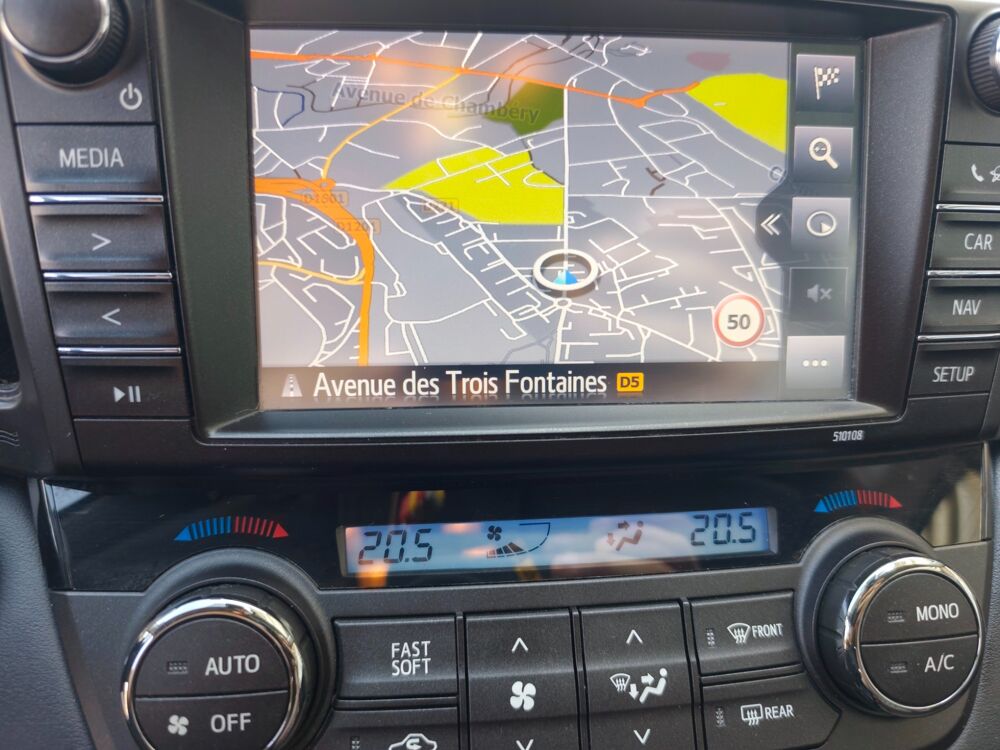 RAV 4 2.5 197cH HYBRID FULL-HYBRID SILVER EDITION 2WD CVT 2018 occasion 74600 Seynod