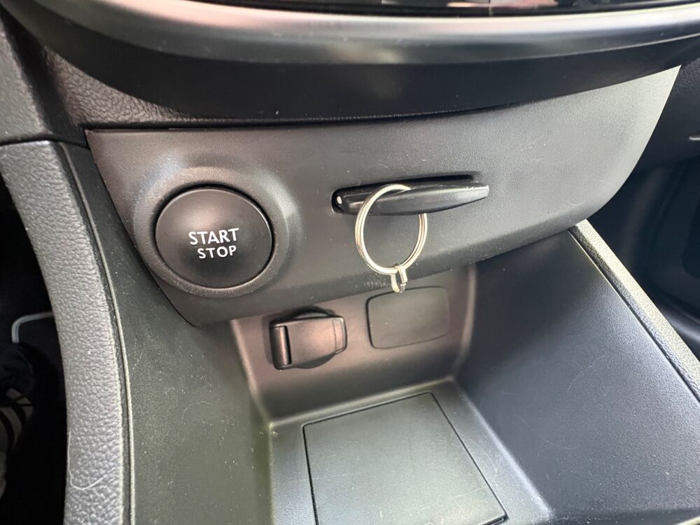 Clio 1.2 75ch LIMITED - FAIBLE KILOM&Eacute;TRAGE - RADAR DE RECUL - GPS 2017 occasion 76150 Saint-Jean-du-Cardonnay