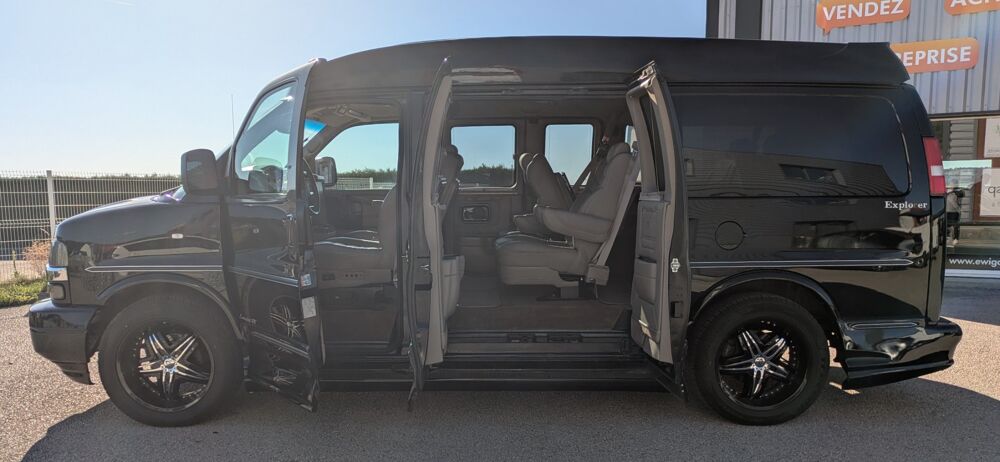 Divers EXPRESS EXPLORER V8 5.3L 300ch 2009 occasion 25300 Pontarlier