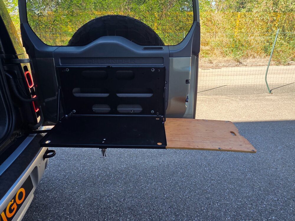 Defender 110 2.0 P400E 404H 300 PHEV HYBRID 19.2KWH X-DYNAMIC 75TH LI 2021 occasion 68170 Rixheim