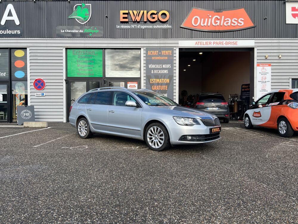 Superb COMBI 2.0 TDI 140 GREENTEC AMBITION DSG BVA / ENTRETIEN CONS 2014 occasion 47000 Agen