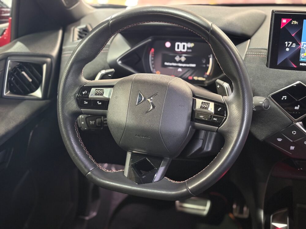 DS3 CROSSBACK 1.5 130 CH PERFORMANCE LINE EAT8 / RADARS AV & AR 2022 occasion 29000 Quimper
