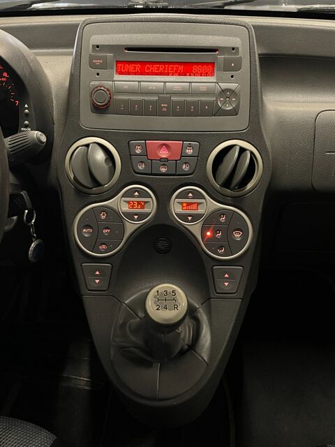 Panda FIAT PANDA 4X4 1.3 MULTIJET 16v 70ch CLIMBING - TOIT OUVRANT 2006 occasion 69400 Arnas