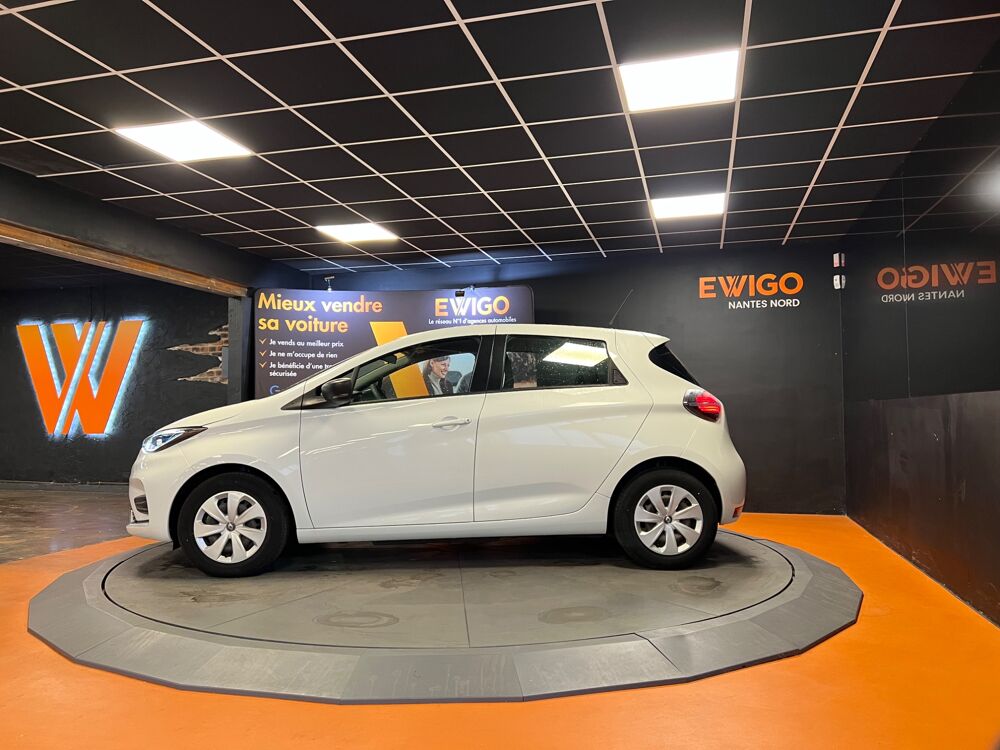 Zo&eacute; R135 E-TECH ZE 52KWH ACHAT-INTEGRAL EQUILIBRE BVA // APPLE C 2022 occasion 44300 Nantes