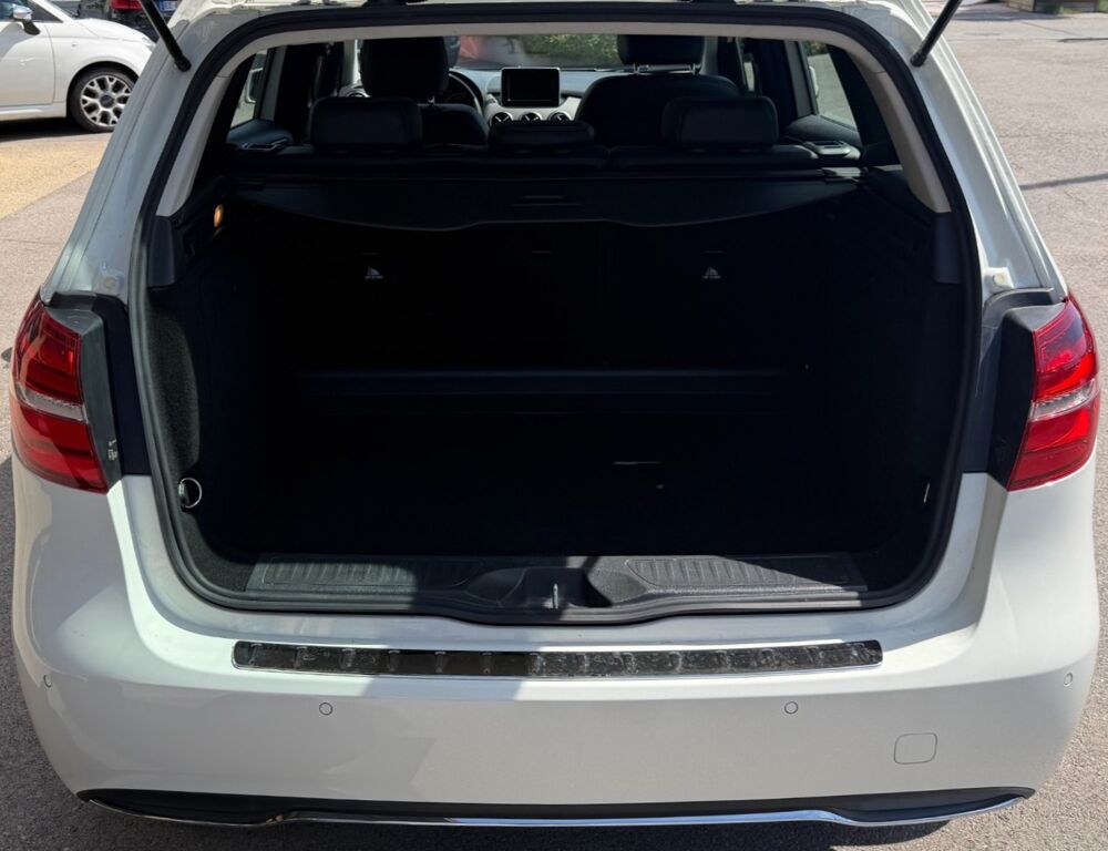 Classe B 1.5 180 CDI 110CH INSPIRATION 7G-TRONIC BVA - INTERIEUR CUIR 2017 occasion 13700 Marignane