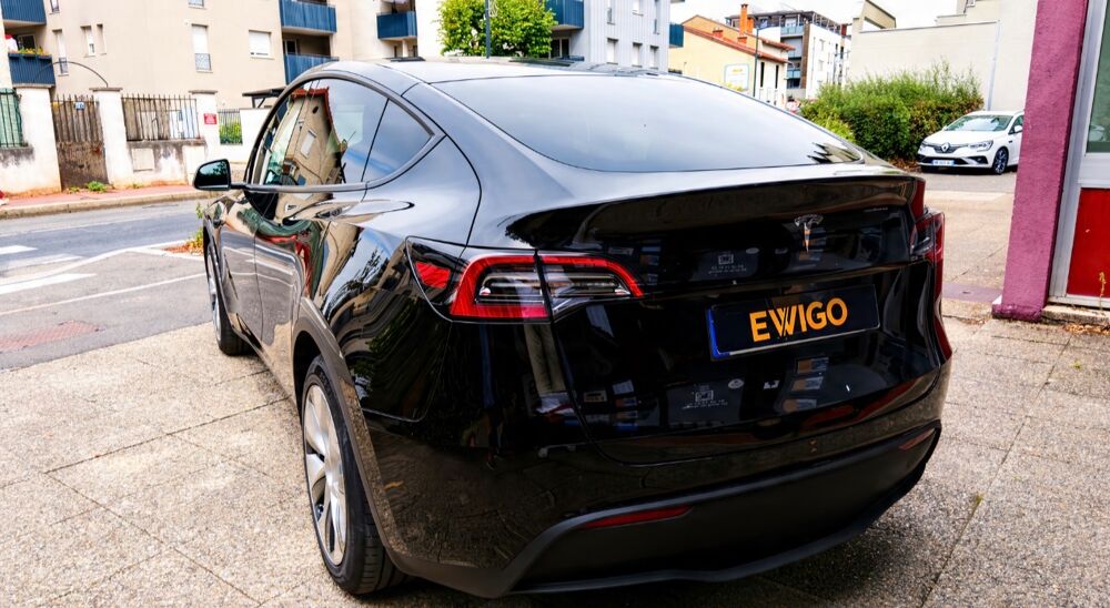 Model Y ELECTRIC STANDARD 264cv 60KWH BVA - 1ER MAIN - TVA NON RECUP 2023 occasion 69150 D&eacute;cines-Charpieu