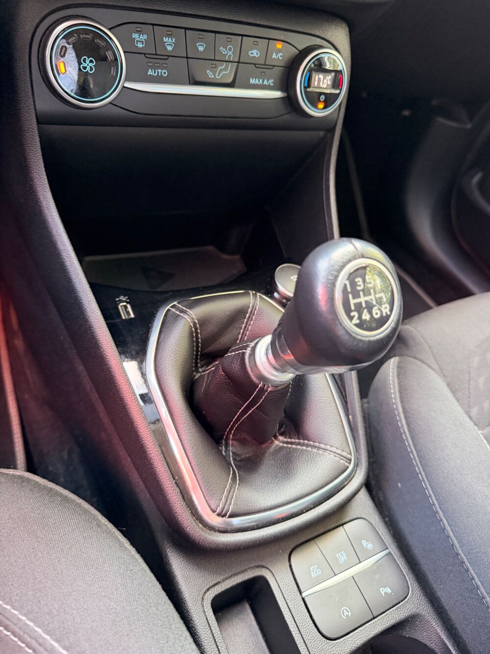 Fiesta 1.5 TDCI 85Ch TITANIUM - CAMERA DE RECUL - CARPLAY - CLIMATI 2019 occasion 76150 Saint-Jean-du-Cardonnay